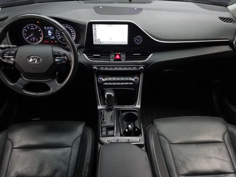 Hyundai Grandeur 2.4 Premium, снимка 7 - Автомобили и джипове - 55391227