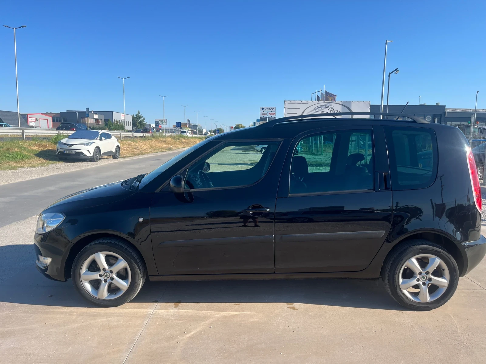 Skoda Roomster 1.4tsi-автоматик - изображение 8