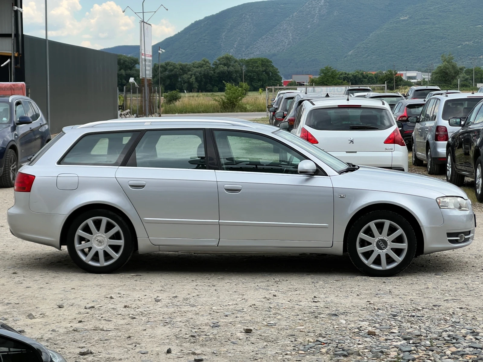 Audi A4 2.0TDI 140к.с. Автоматик/ Avant, снимка 4 - Автомобили и джипове - 48197763