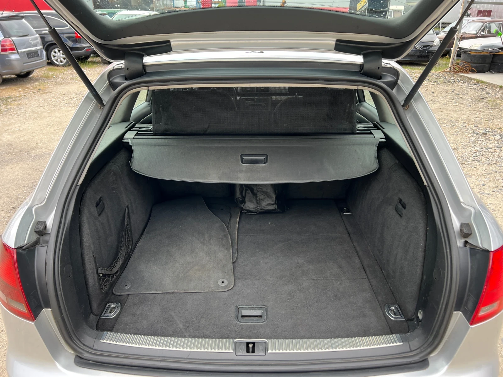 Audi A4 2.0TDI 140к.с. Автоматик/ Avant, снимка 9 - Автомобили и джипове - 48197763