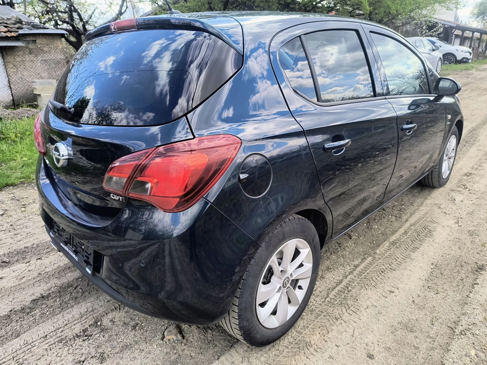 Opel Corsa 95кс 6 speed 2016г фул елстри - изображение 3