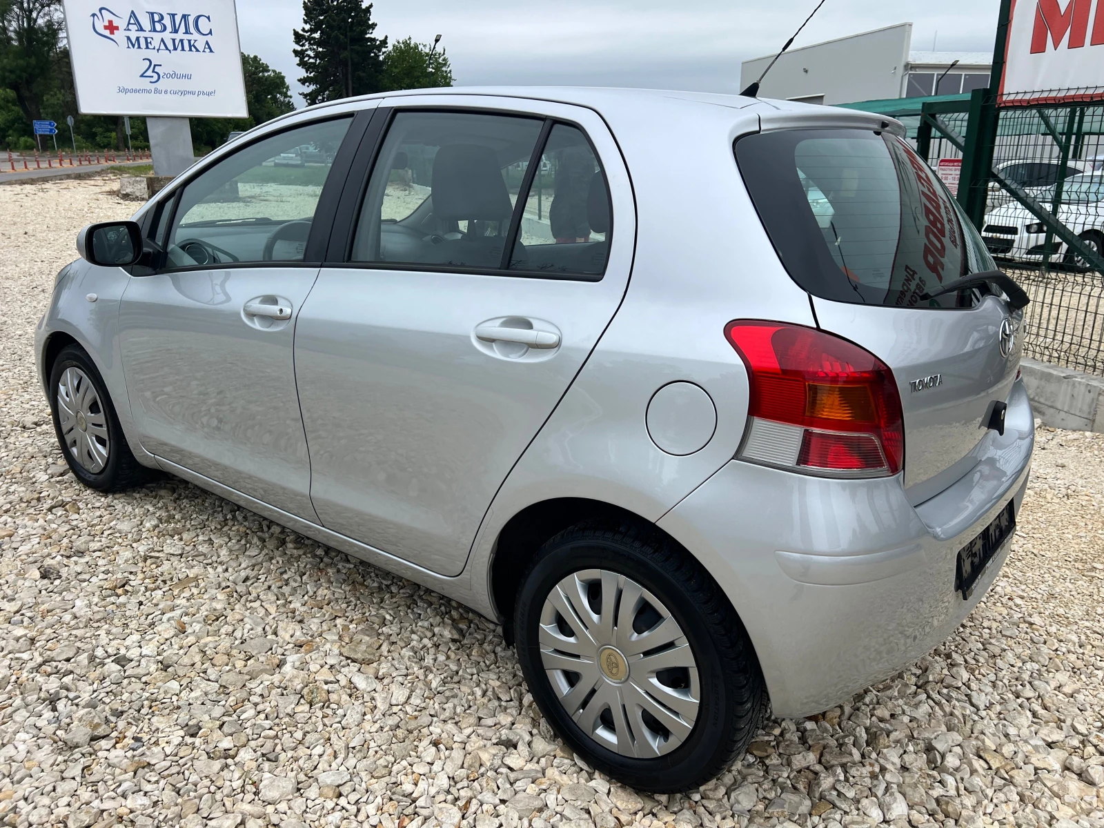 Toyota Yaris 1.33i/99p.s-Facelift - изображение 4