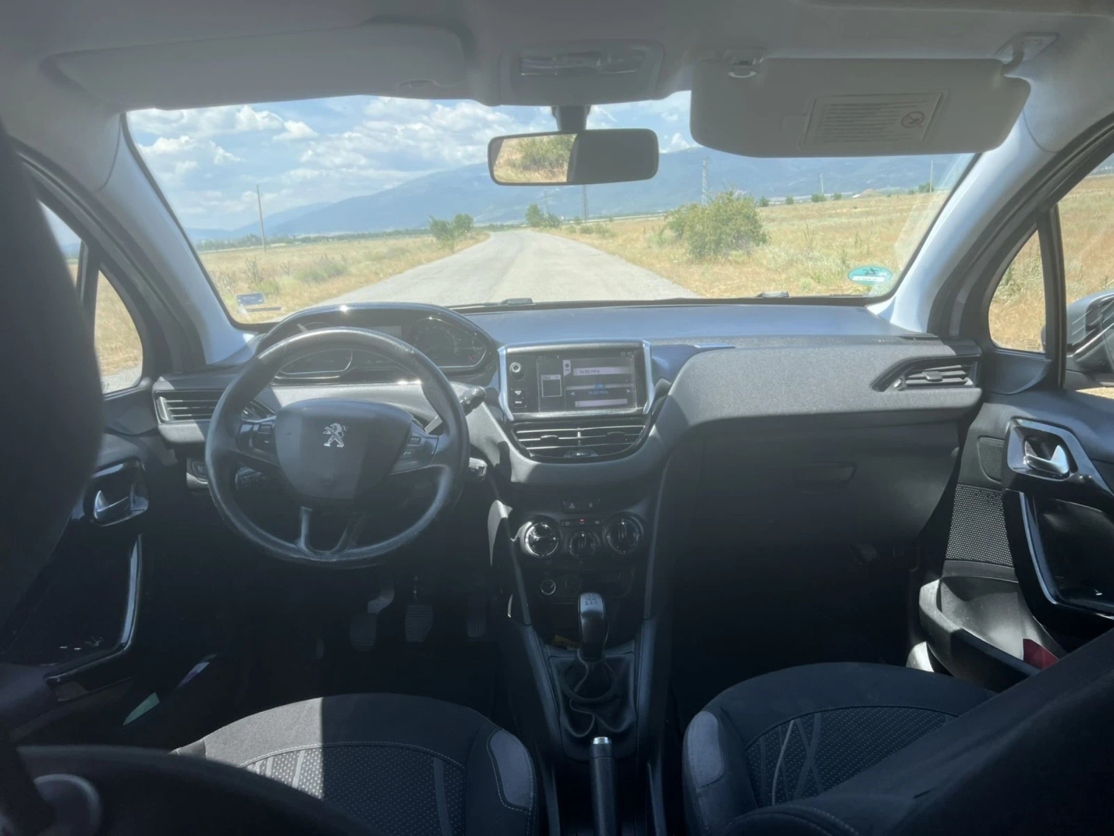 Peugeot 208  - изображение 7