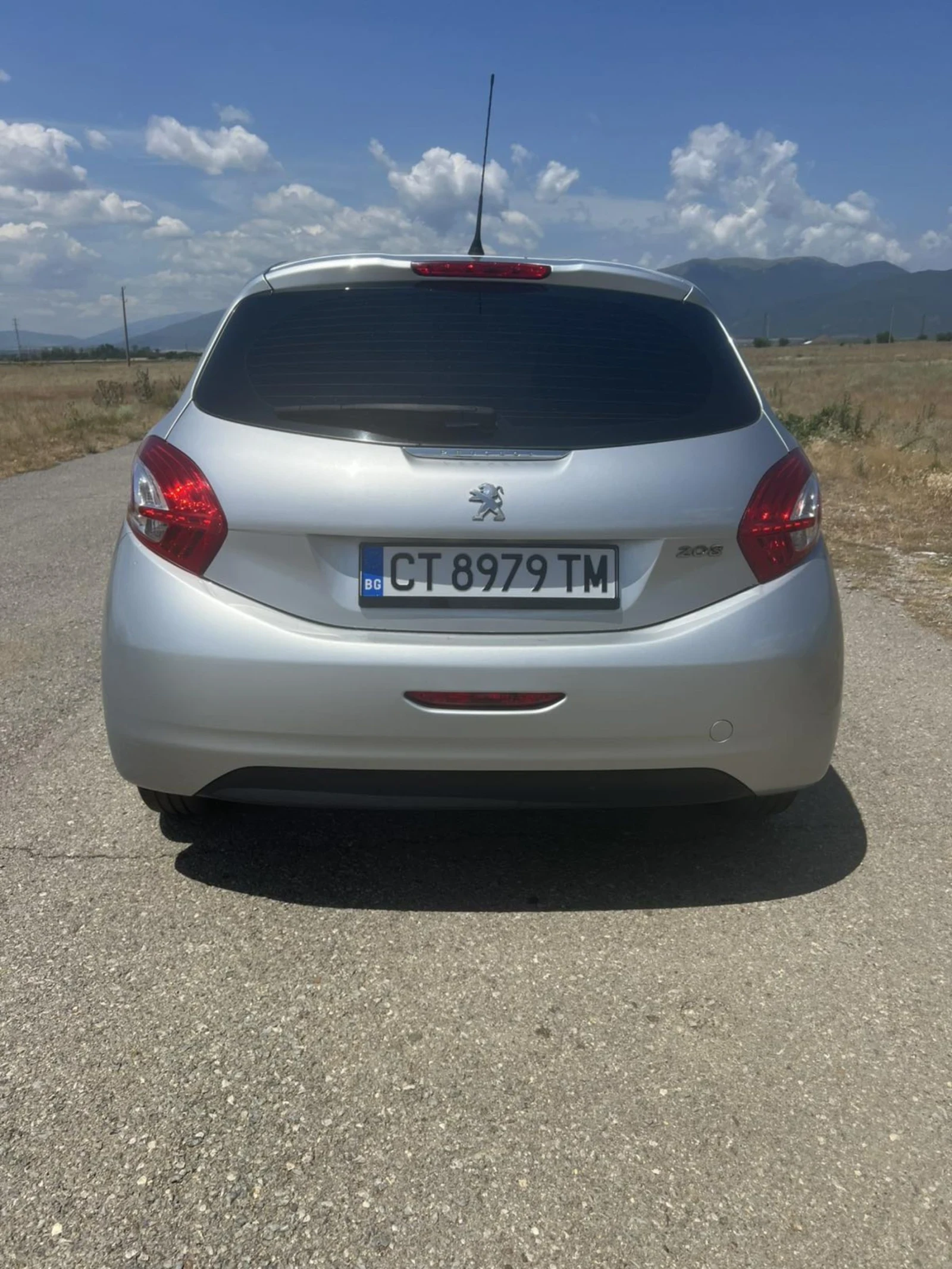 Peugeot 208  - изображение 5