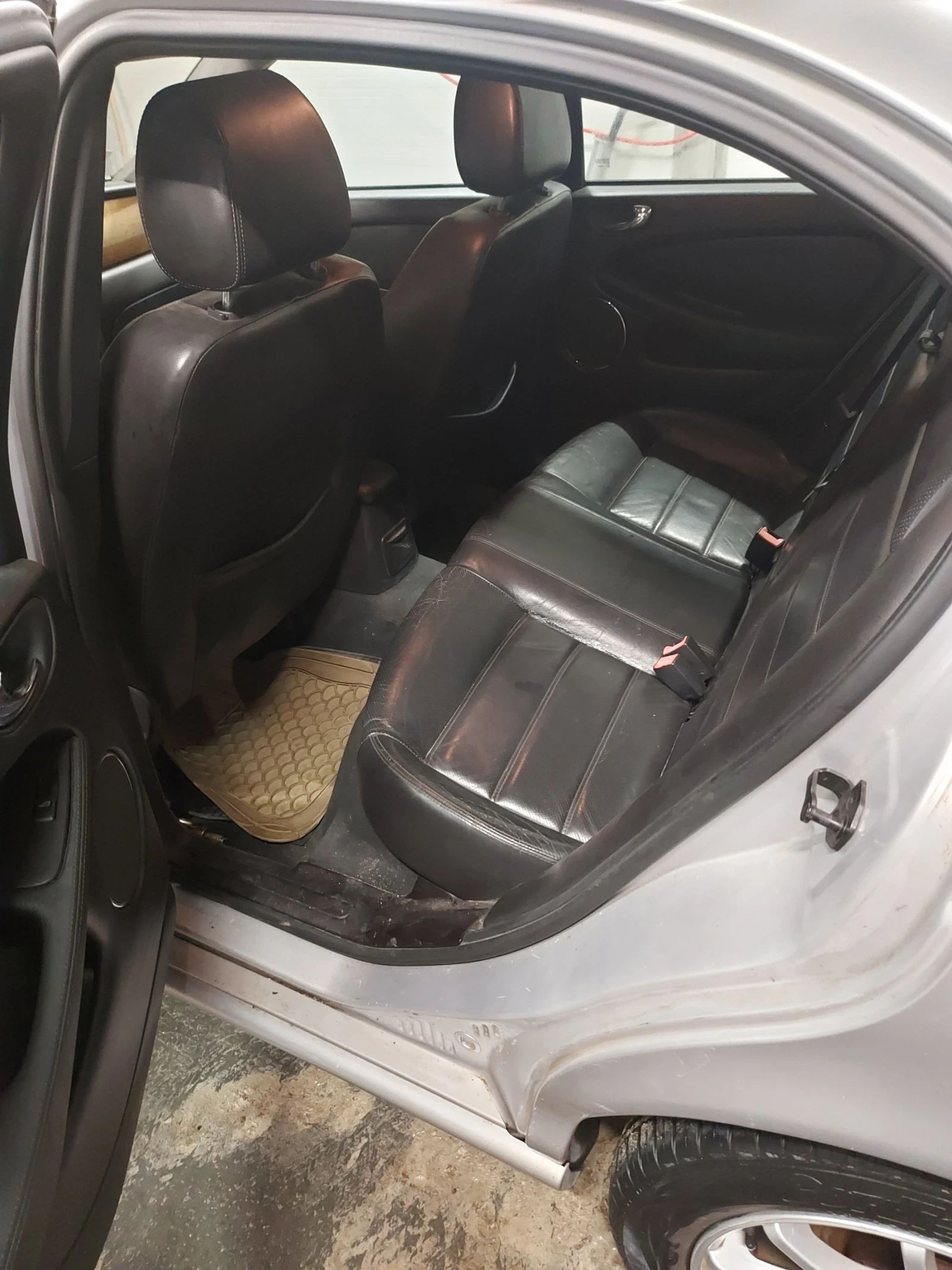 Jaguar X-type 2.0d - изображение 7