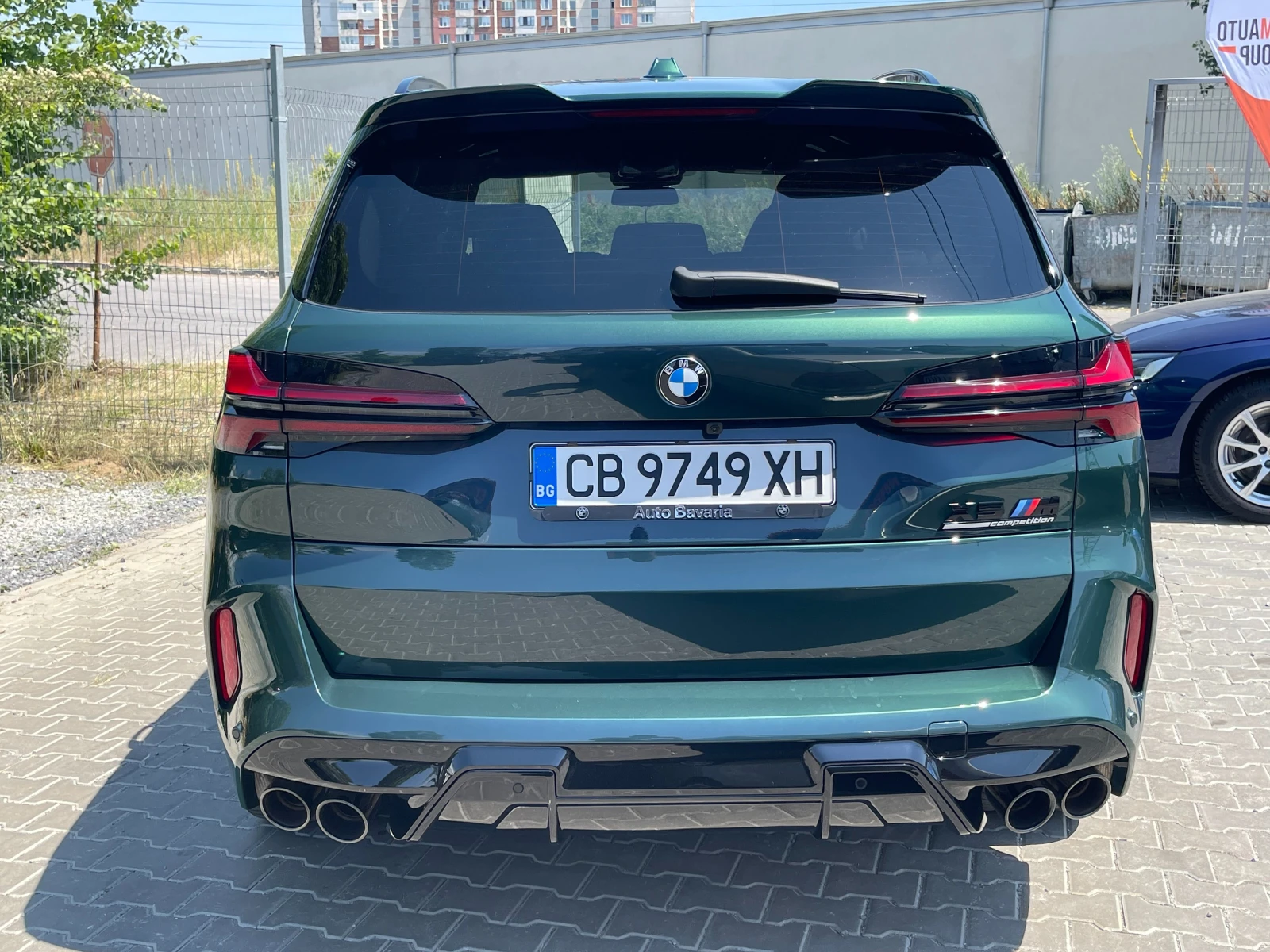 BMW X5M Competition Individual Shadow Aurora Diamond Green - изображение 7