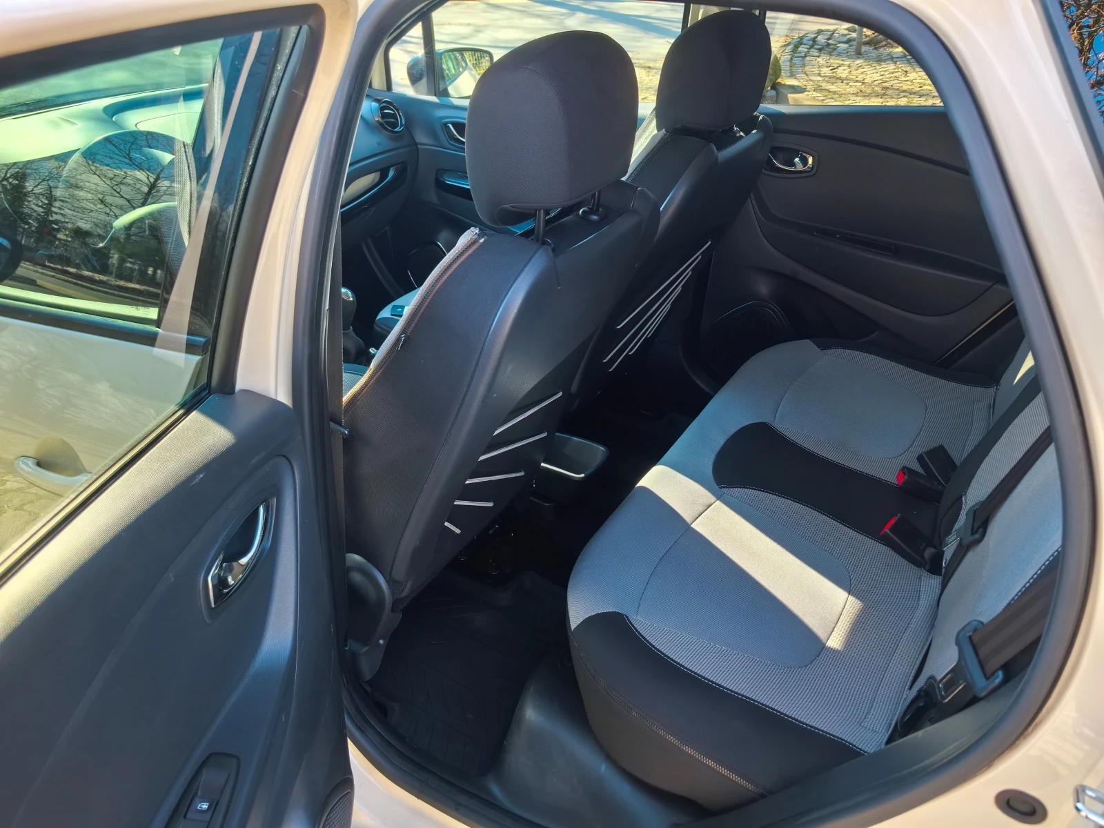 Renault Captur 1.5dCi ������ | Mobile.bg � ����������� 12
