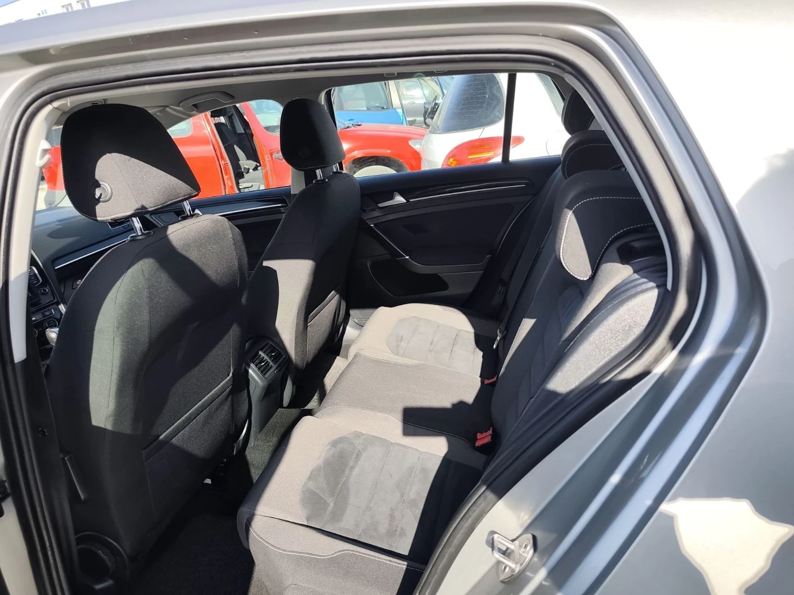 VW Golf 2.0 BlueMotion , снимка 12 - Автомобили и джипове - 53841382