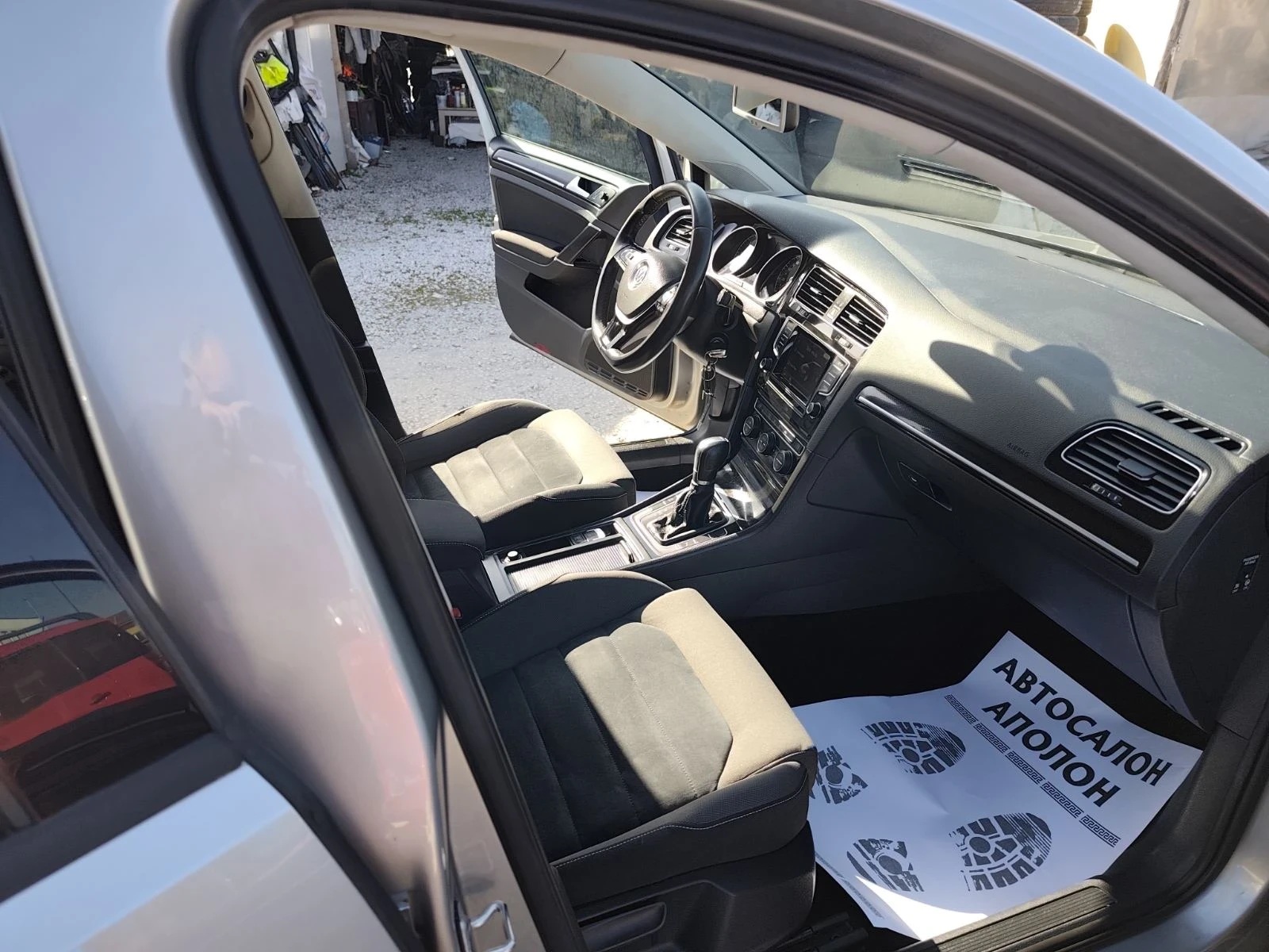 VW Golf 2.0 BlueMotion , снимка 8 - Автомобили и джипове - 53841382