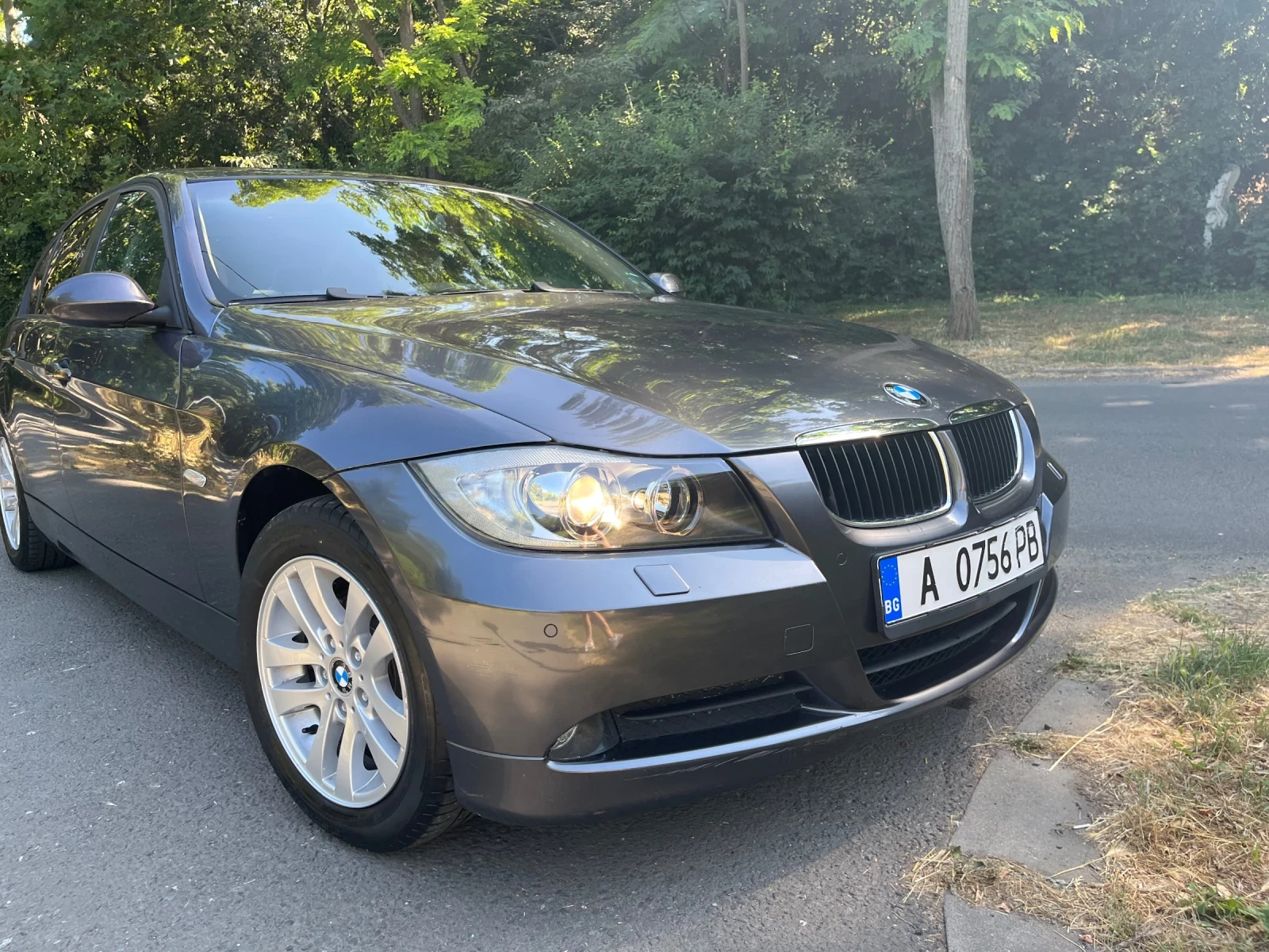 BMW 320 320i, снимка 2 - Автомобили и джипове - 54003222
