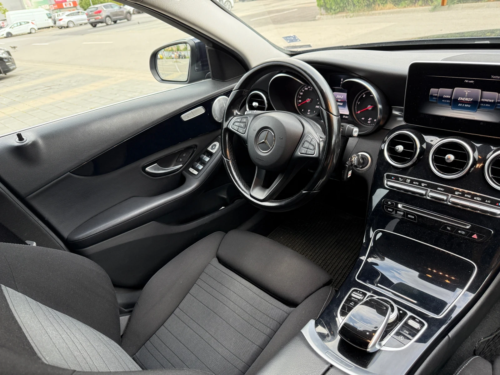 Mercedes-Benz C 220, снимка 10 - Автомобили и джипове - 54136878