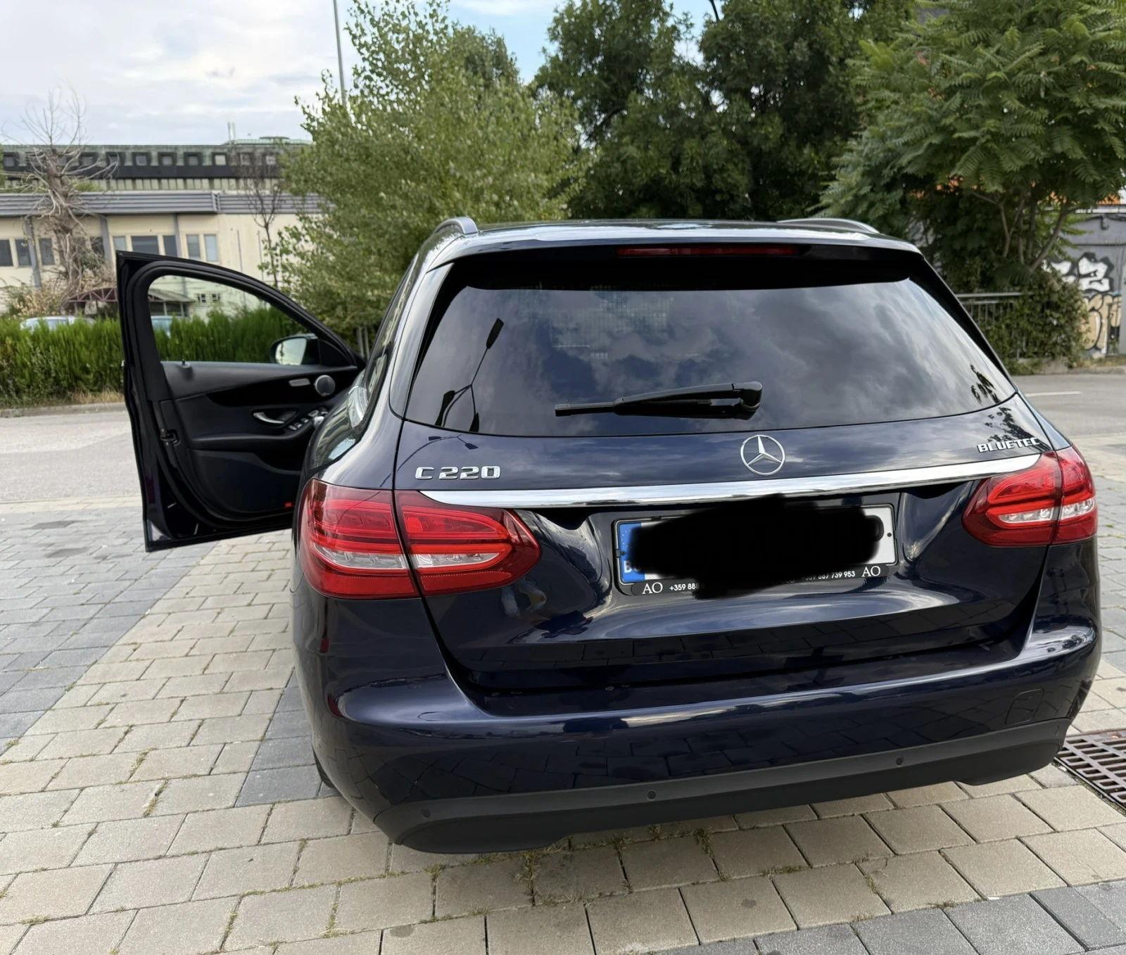 Mercedes-Benz C 220, снимка 3 - Автомобили и джипове - 54136878