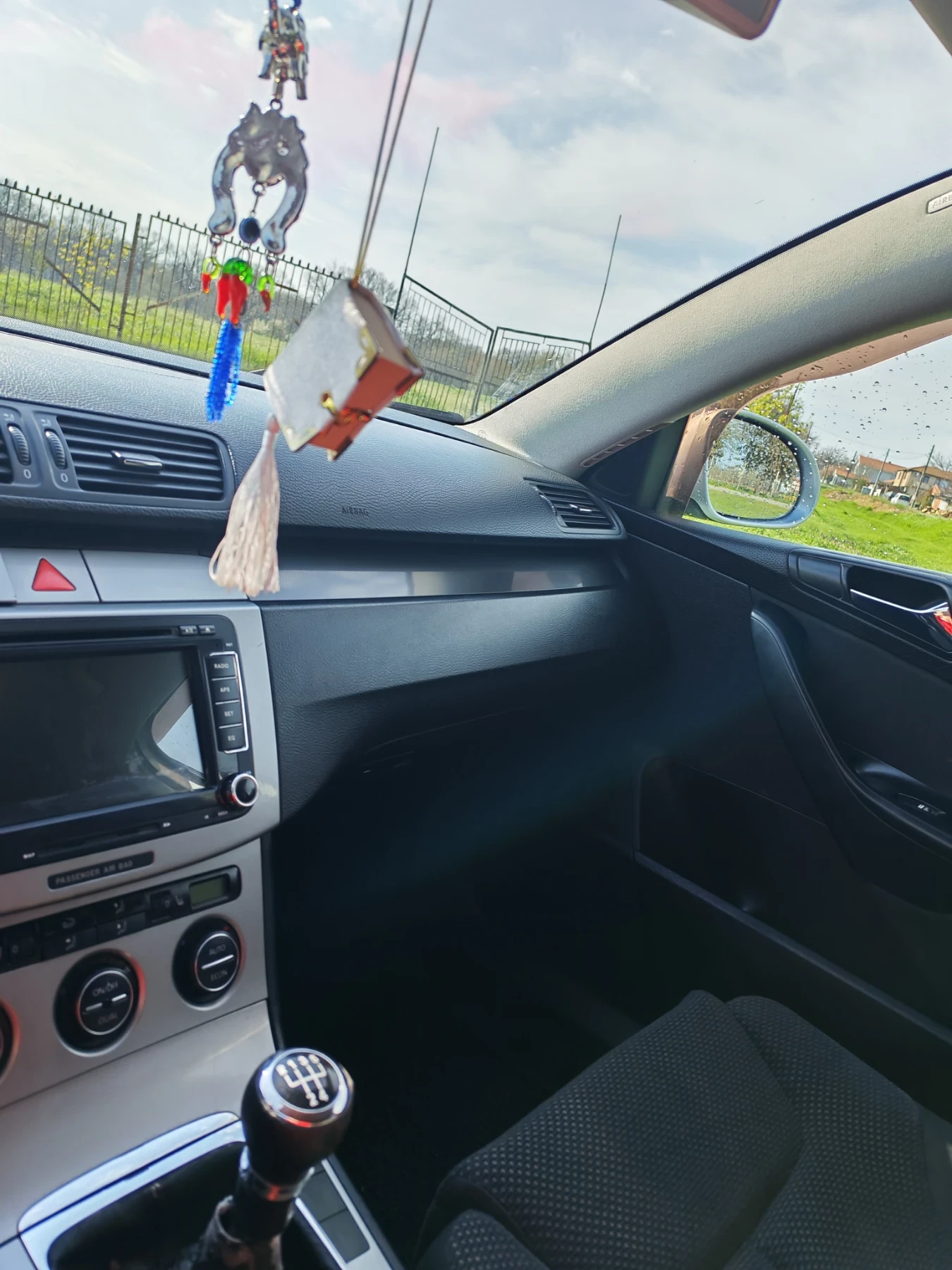 VW Passat 1.9 TDI, снимка 4 - Автомобили и джипове - 54164283