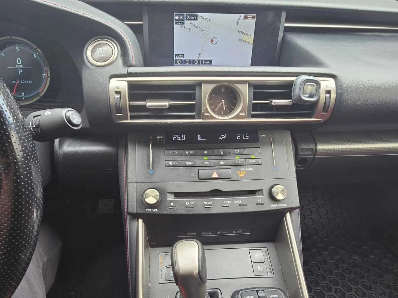 Lexus IS 300 * 4dr Sdn AWD * PANO* KEYLESS* ПОДГРЕВ* , снимка 9 - Автомобили и джипове - 54486498