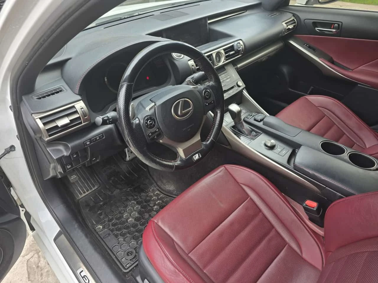 Lexus IS 300 * 4dr Sdn AWD * PANO* KEYLESS* ПОДГРЕВ* , снимка 5 - Автомобили и джипове - 54486498