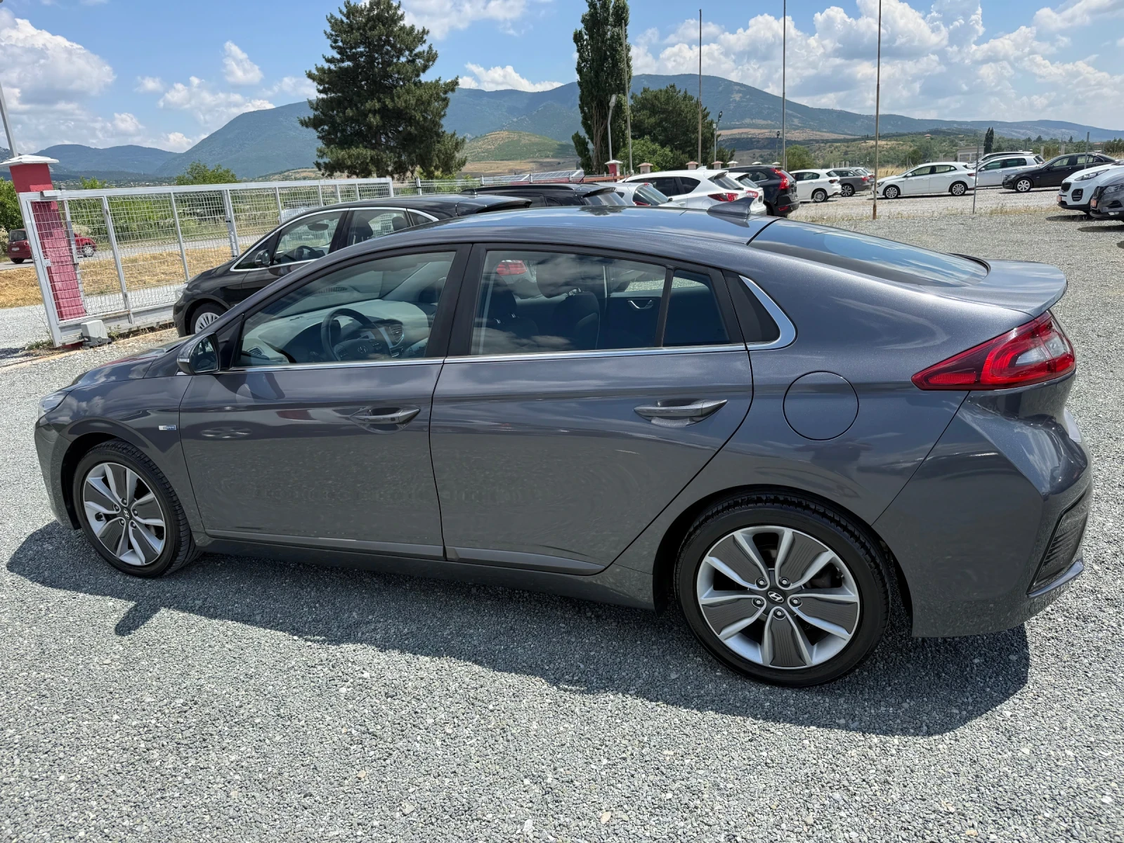 Hyundai Ioniq (КАТО НОВА)^(ХИБРИД), снимка 9 - Автомобили и джипове - 54657101