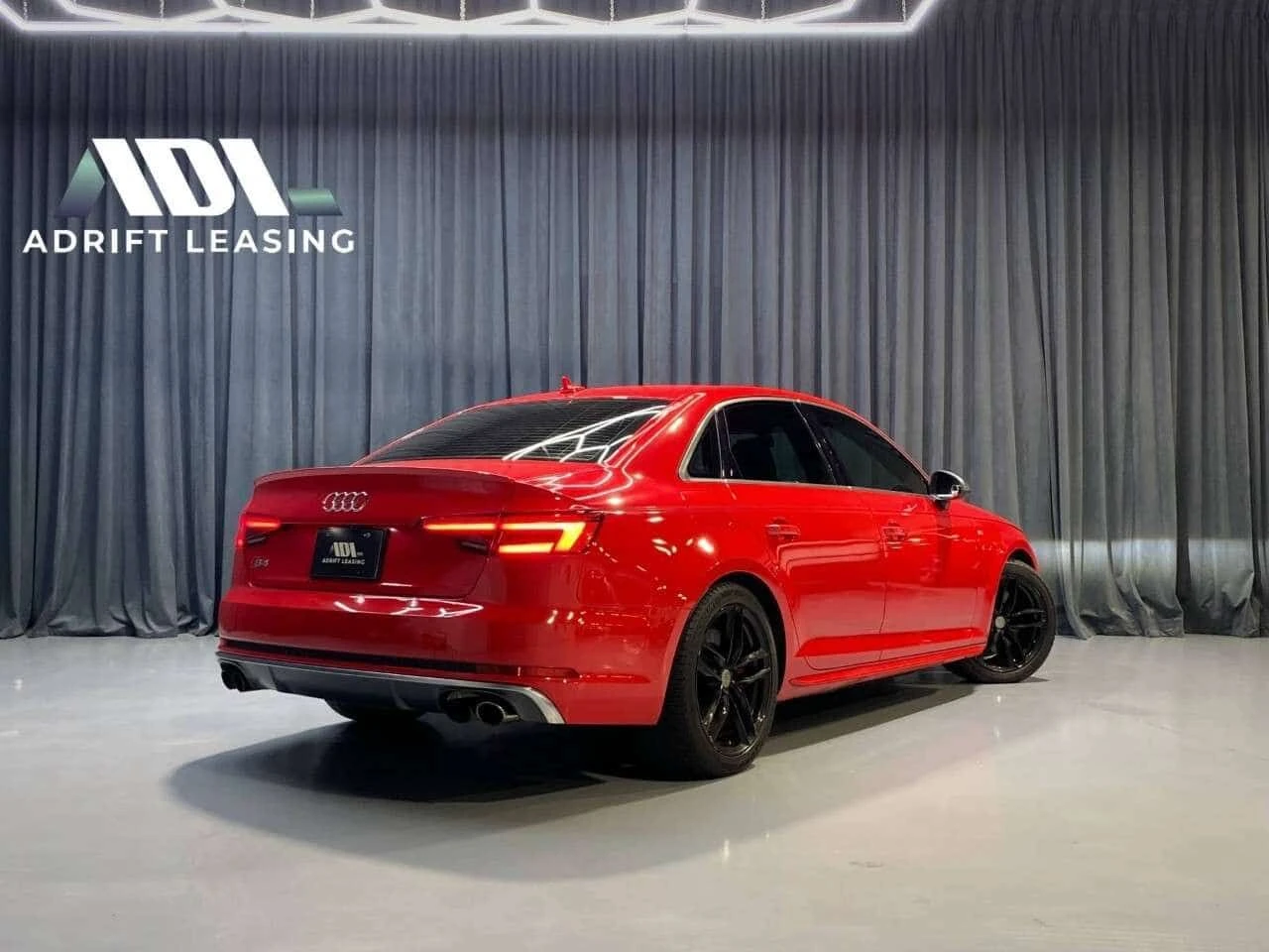 Audi S4 * 3.0 TFSI quattro Technik tiptronic * CARFAX * ЦЕ, снимка 5 - Автомобили и джипове - 54856365