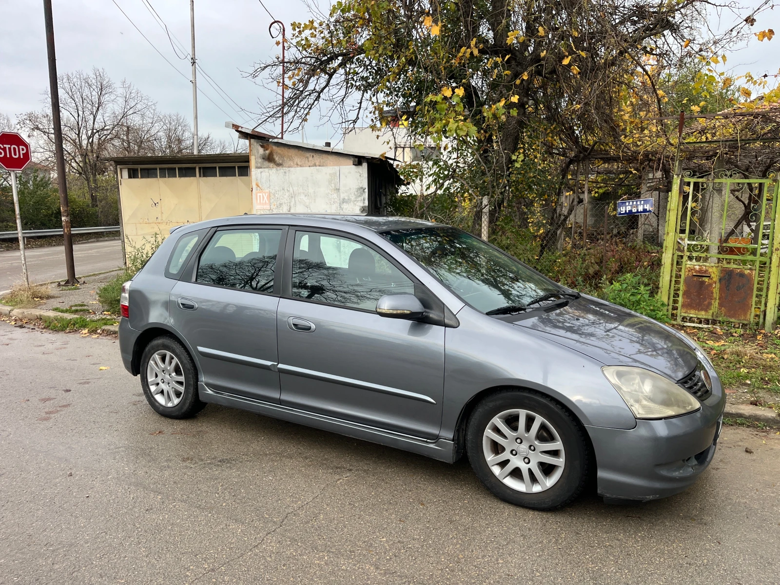 Honda Civic 1, 7 CDTI, снимка 3 - Автомобили и джипове - 55189228