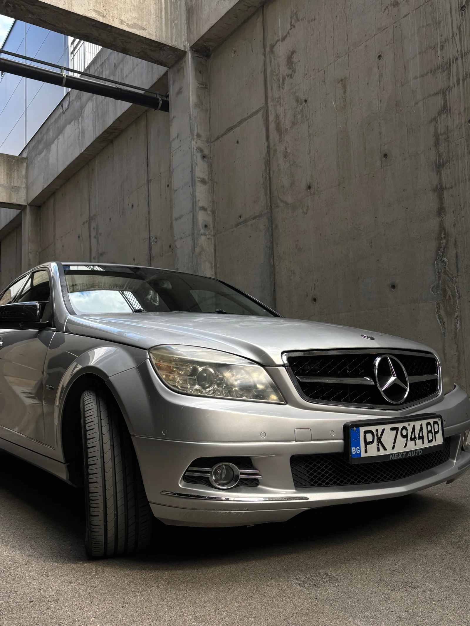 Mercedes-Benz C 220, снимка 2 - Автомобили и джипове - 56077872
