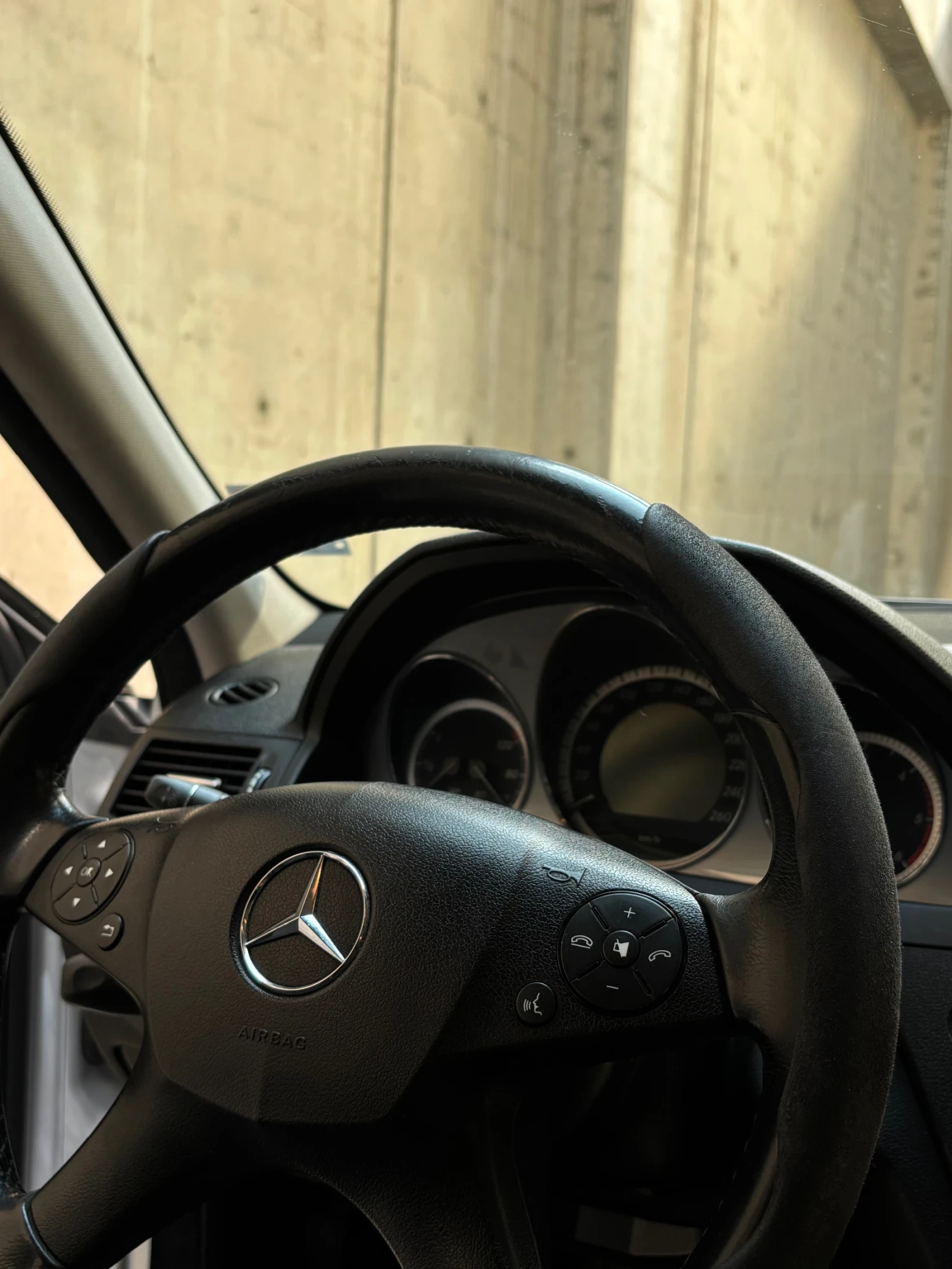 Mercedes-Benz C 220, снимка 13 - Автомобили и джипове - 56077872