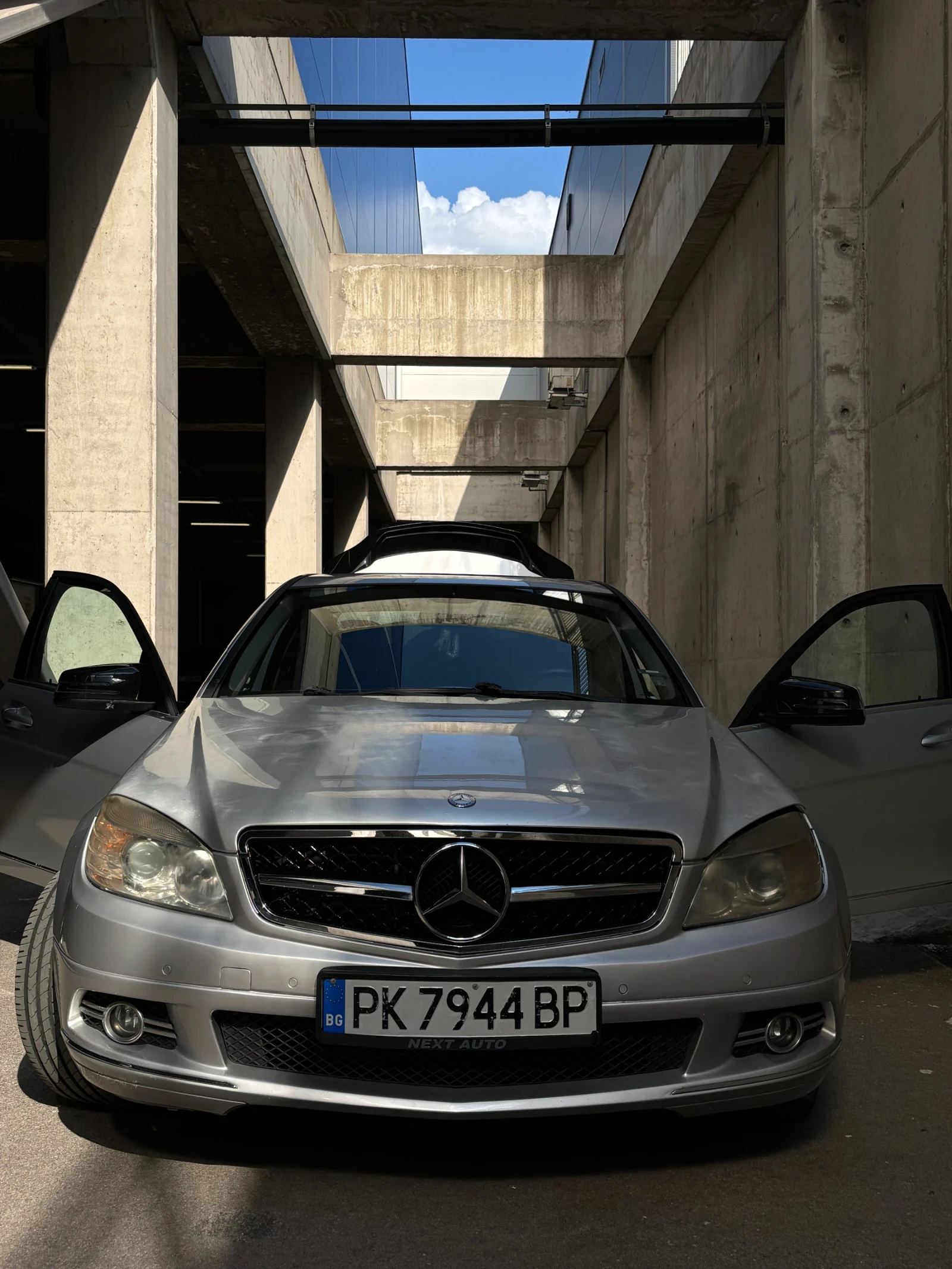 Mercedes-Benz C 220, снимка 5 - Автомобили и джипове - 56077872