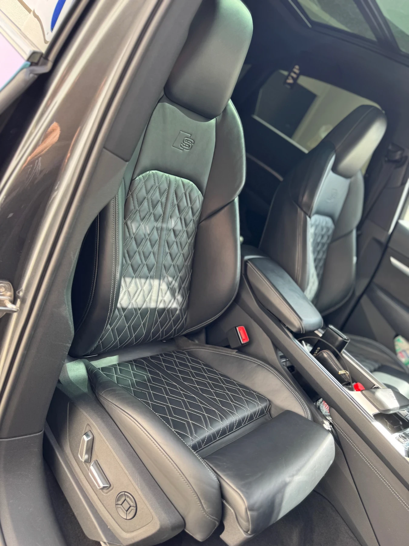 Audi E-Tron S Sportback, снимка 13 - Автомобили и джипове - 55876634