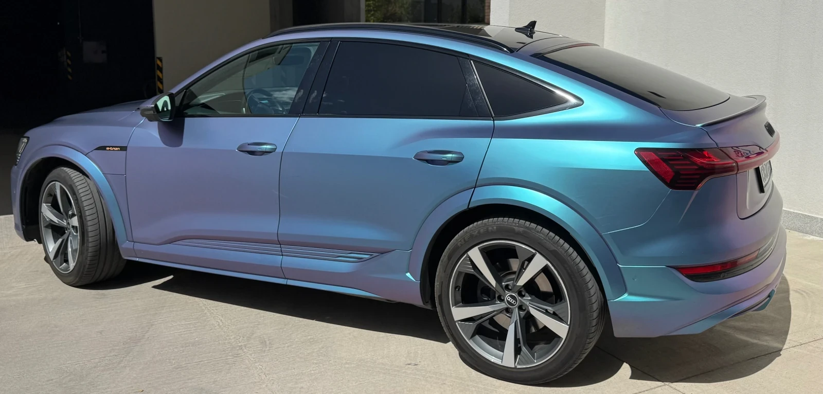 Audi E-Tron S Sportback, снимка 4 - Автомобили и джипове - 55876634