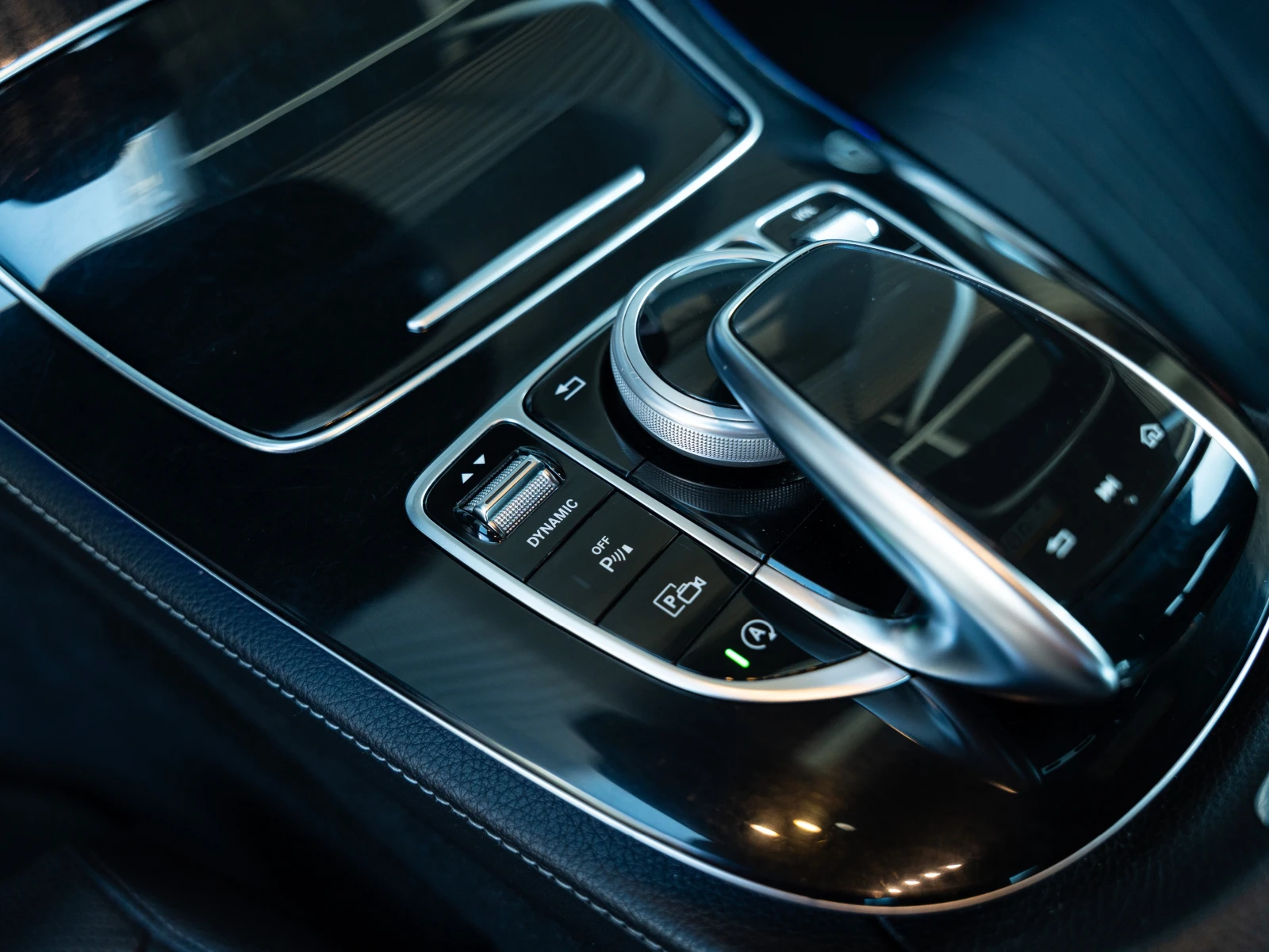 Mercedes-Benz CLS 400 d 4Matic AMG Line, снимка 13 - Автомобили и джипове - 56085237
