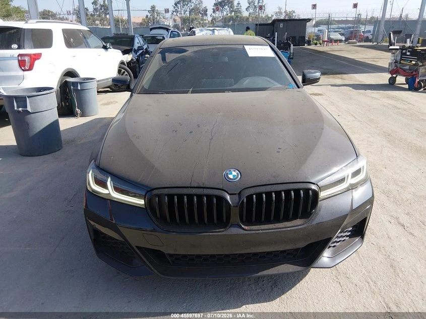 BMW 530E КЛИП НА МОТОРА* CARFAX, снимка 2 - Автомобили и джипове - 56152351