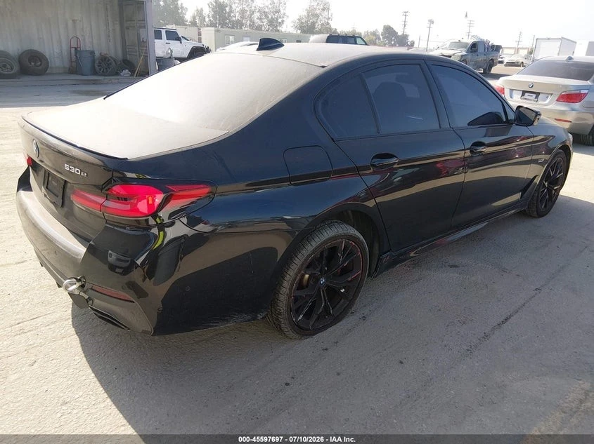 BMW 530E КЛИП НА МОТОРА* CARFAX, снимка 4 - Автомобили и джипове - 56152351