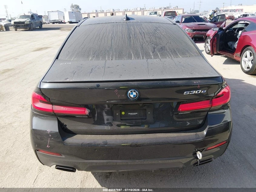BMW 530E КЛИП НА МОТОРА* CARFAX, снимка 8 - Автомобили и джипове - 56152351