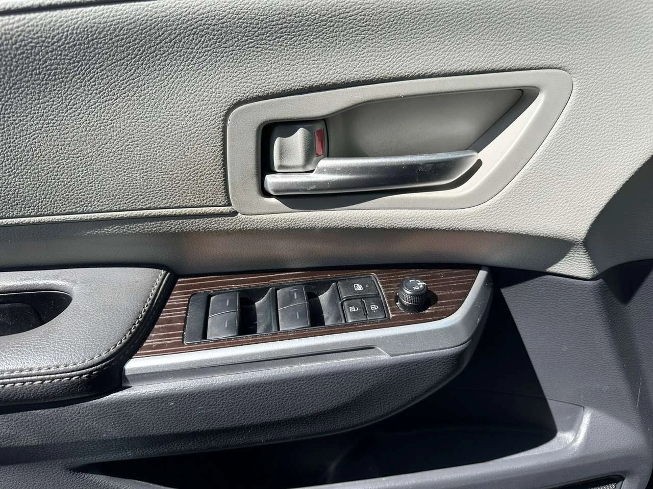 Toyota Sienna Mini Van | Mobile.bg � ����������� 12