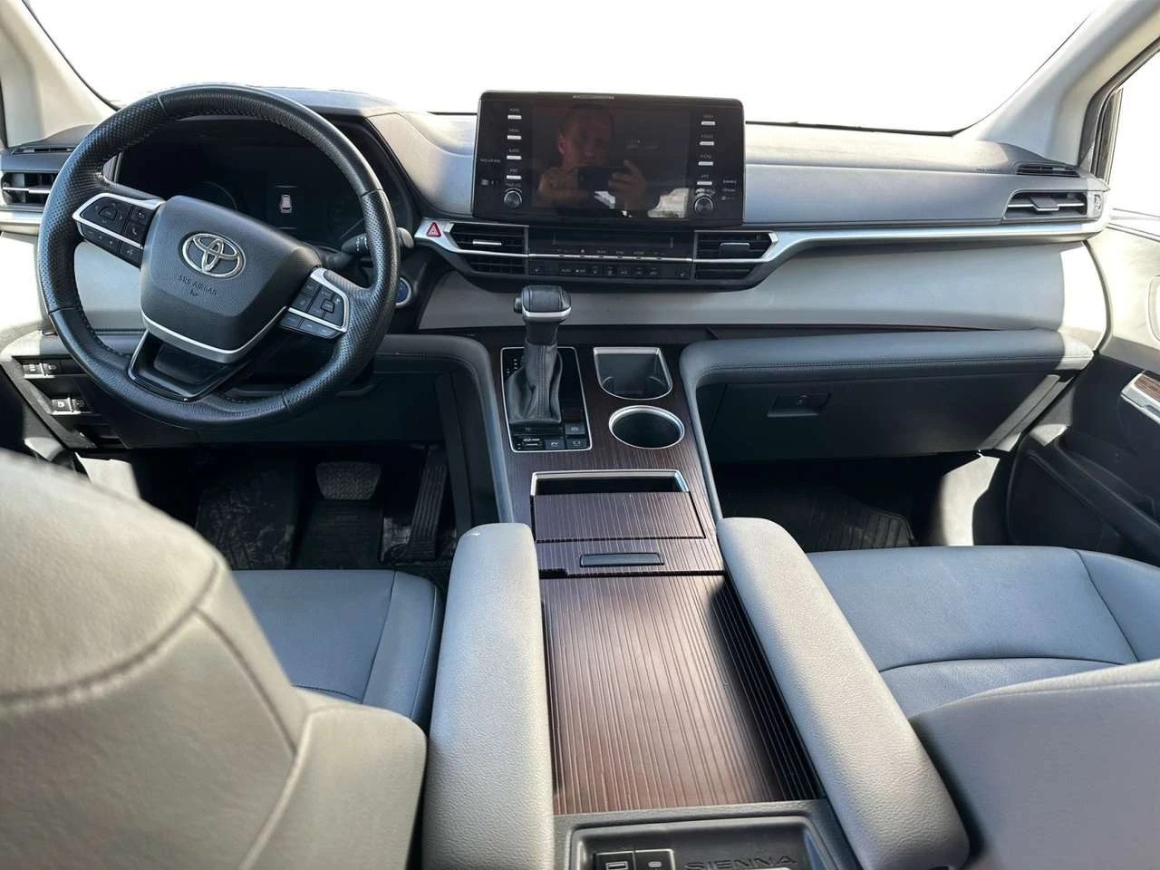 Toyota Sienna Mini Van | Mobile.bg � ����������� 9
