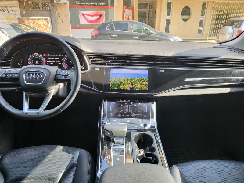 Audi Q8 Premium, Panorama, WAZE, снимка 8 - Автомобили и джипове - 46364516