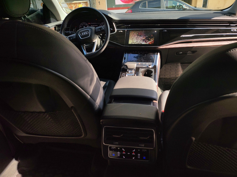 Audi Q8 Premium, Panorama, WAZE, снимка 14 - Автомобили и джипове - 46364516