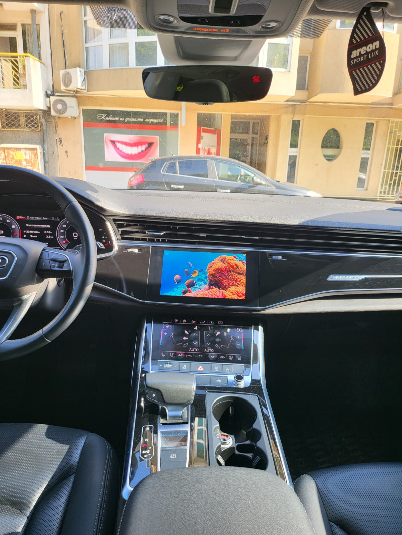 Audi Q8 Premium, Panorama, WAZE, снимка 7 - Автомобили и джипове - 46364516
