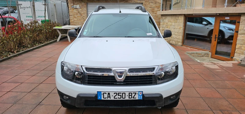 Dacia Duster 1.5dci 4x4/TURBO , снимка 11 - Автомобили и джипове - 48200109