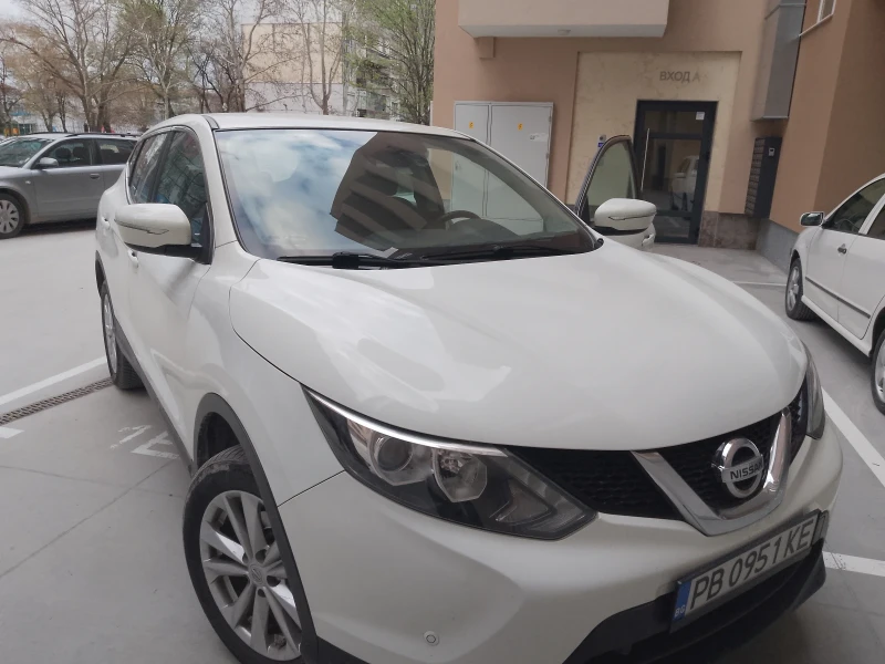 Nissan Qashqai, снимка 8 - Автомобили и джипове - 51573621