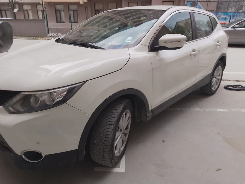 Nissan Qashqai, снимка 4 - Автомобили и джипове - 51573621