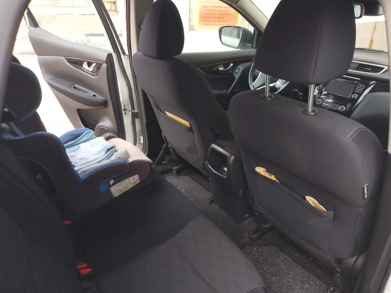 Nissan Qashqai, снимка 6 - Автомобили и джипове - 51573621
