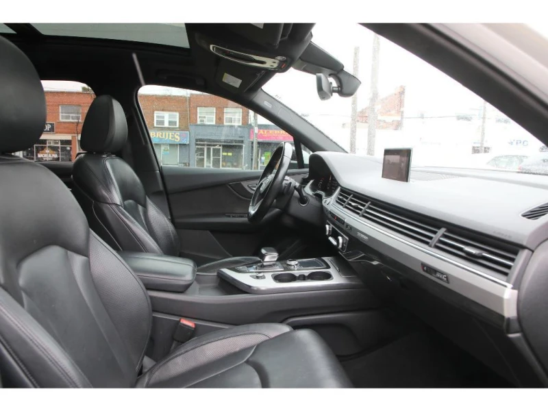 Audi Q7 Technik* 3xSline* HUD* Distr* Digital* Масаж* Обду, снимка 3 - Автомобили и джипове - 52317575