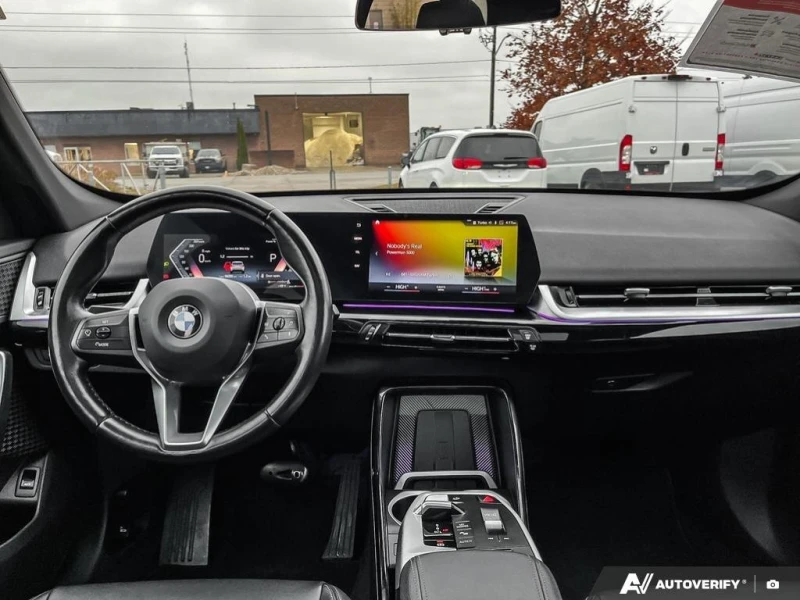 BMW X1 * xDrive28i | Leather | Apple Carplay | Heated Sea, снимка 10 - Автомобили и джипове - 52805700