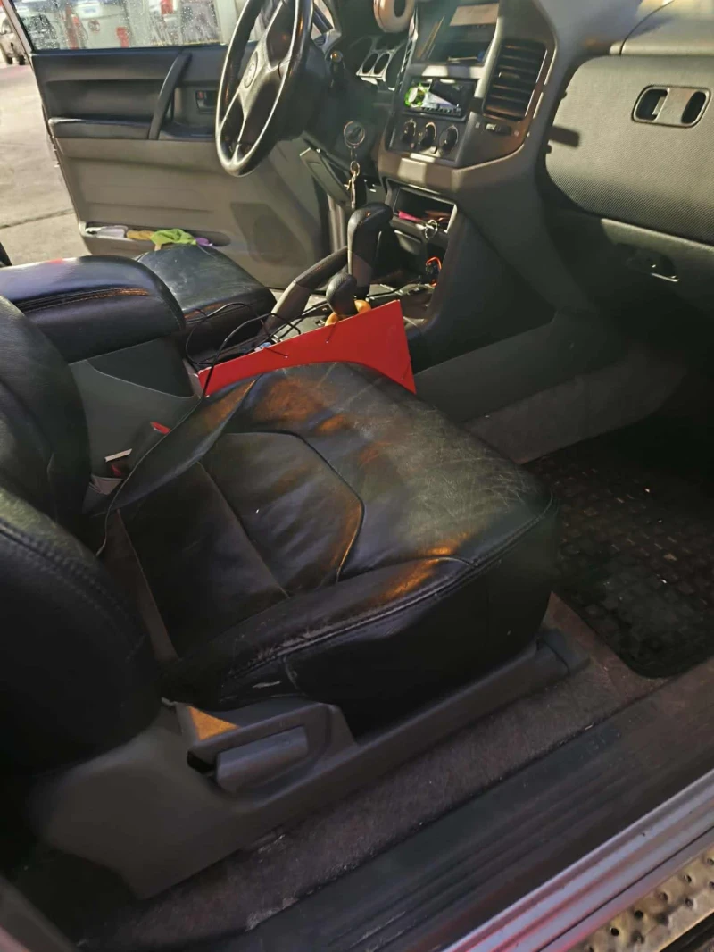 Mitsubishi Pajero, снимка 2 - Автомобили и джипове - 53089697