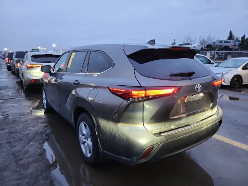 Toyota Highlander * LE AWD * CARFAX * БЕЗ ПЪРВОНАЧАЛНА ВНОСКА, снимка 2 - Автомобили и джипове - 53215230