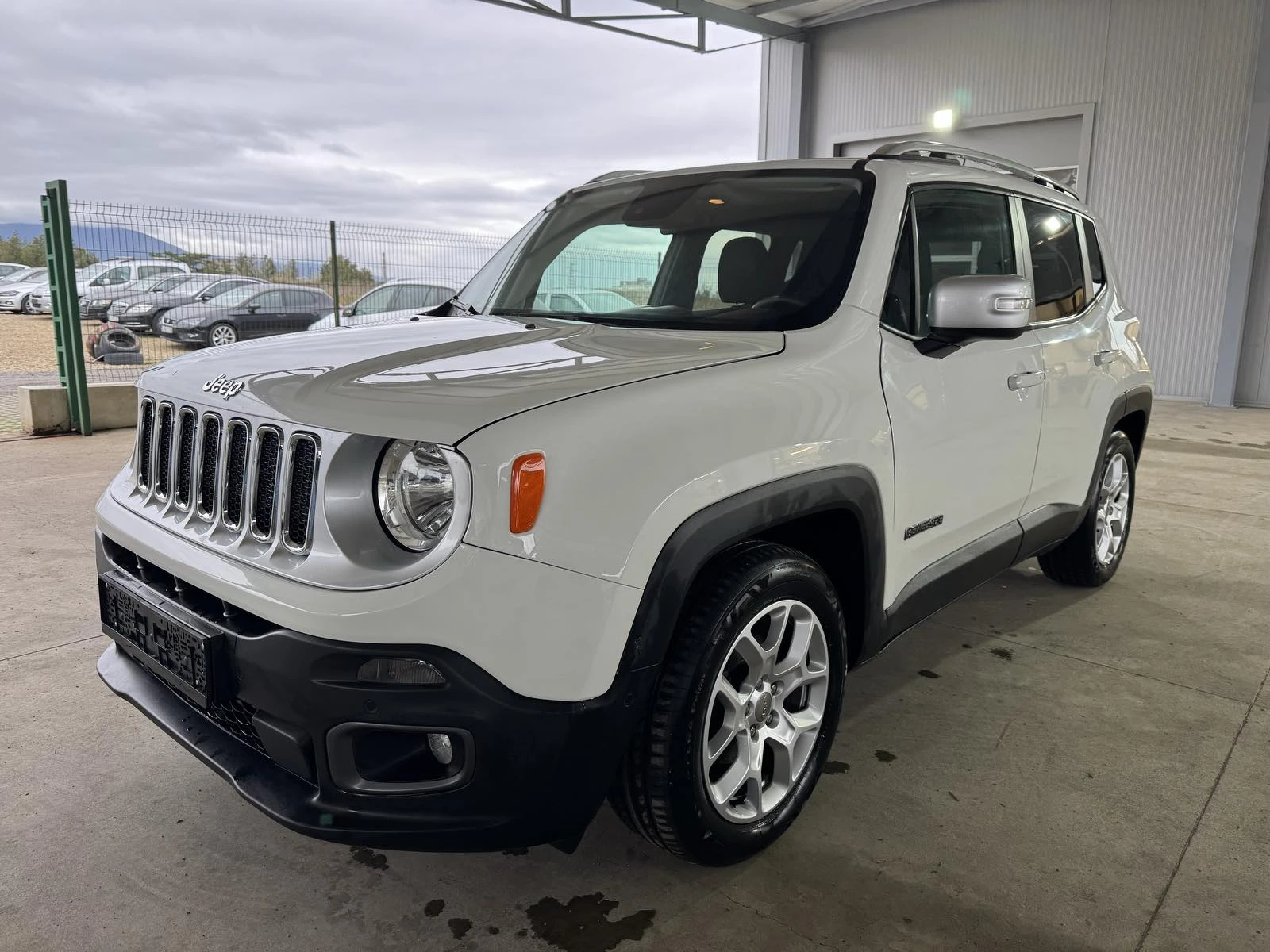 Jeep Renegade 120ps* АВТОМАТ* LIMITED* НАВИ* КАМЕРА, снимка 1