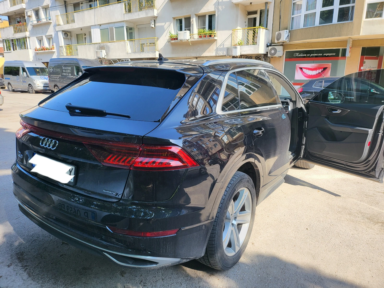 Audi Q8 Premium, Panorama, WAZE - изображение 4