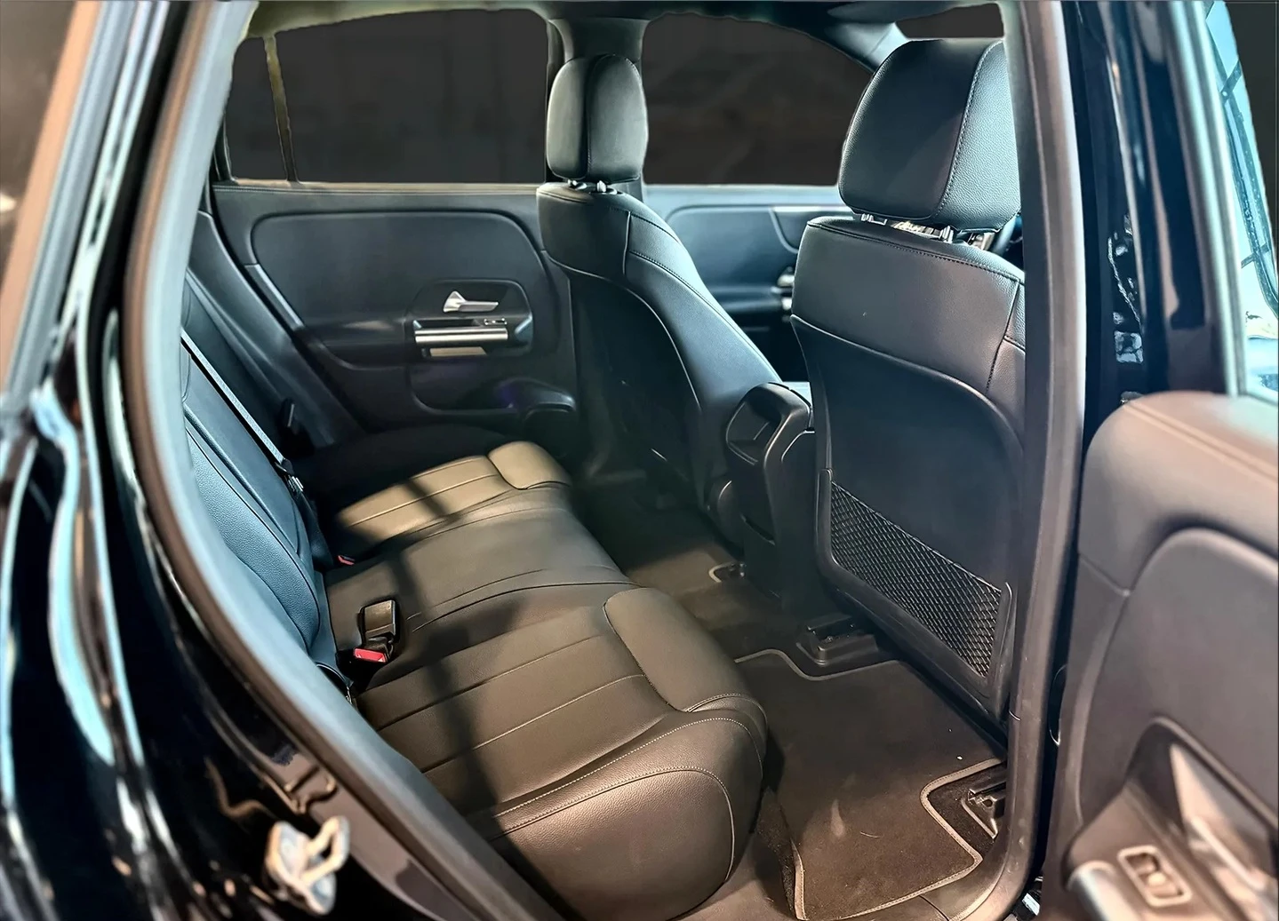 Mercedes-Benz EQA 250, снимка 8 - Автомобили и джипове - 53971028