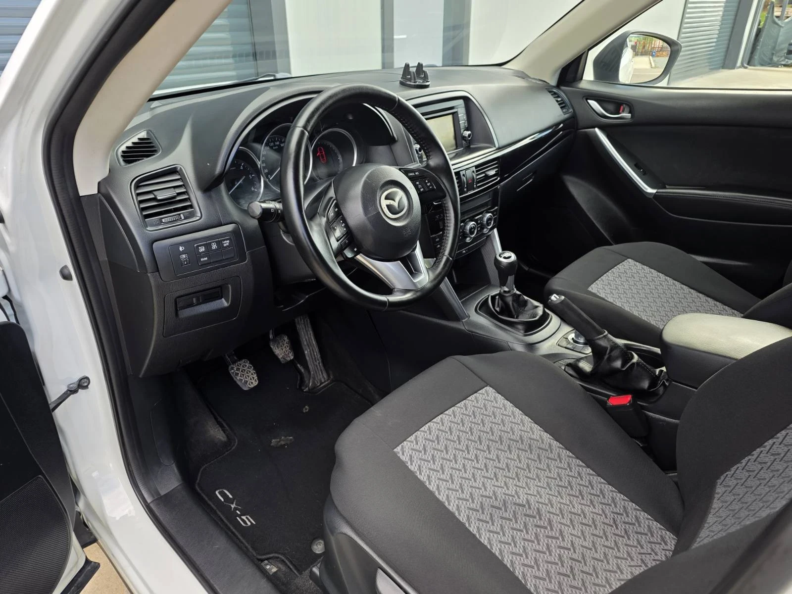 Mazda CX-5 2.2d, снимка 12 - Автомобили и джипове - 54382690