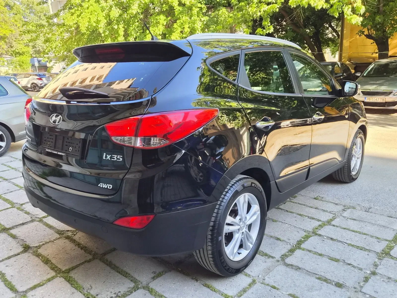 Hyundai IX35 2.0i AUTOMAT 4X4 163ps EURO5b 165573km, снимка 4 - Автомобили и джипове - 54602205