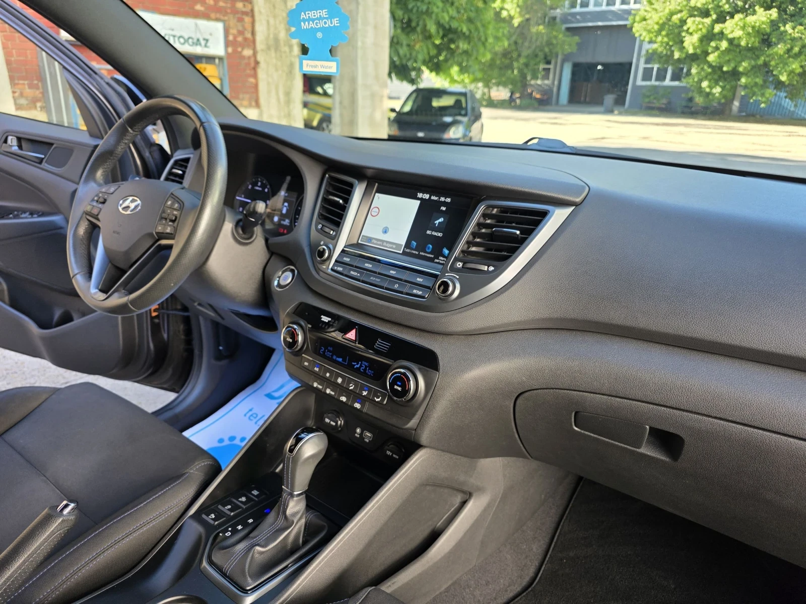Hyundai Tucson 1.7CRDI-141kc Comfort Plus Pack, снимка 16 - Автомобили и джипове - 54679503